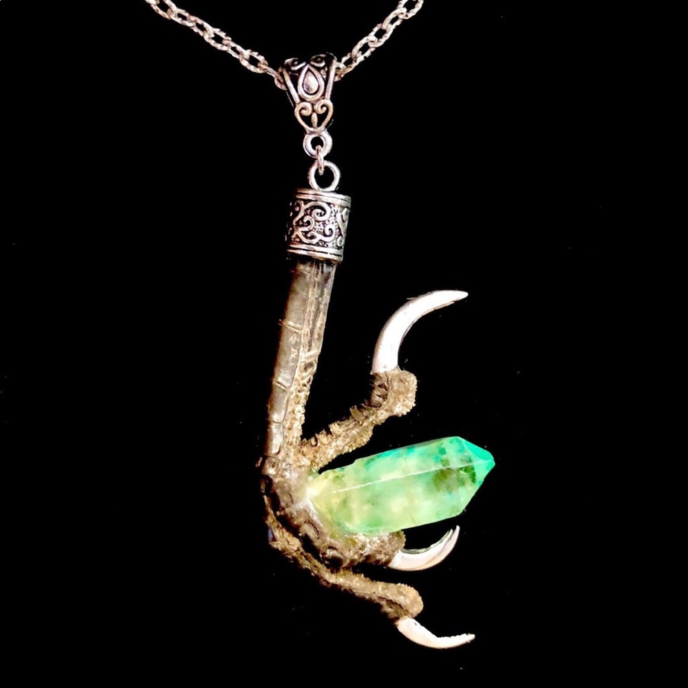 Ravens claw necklace